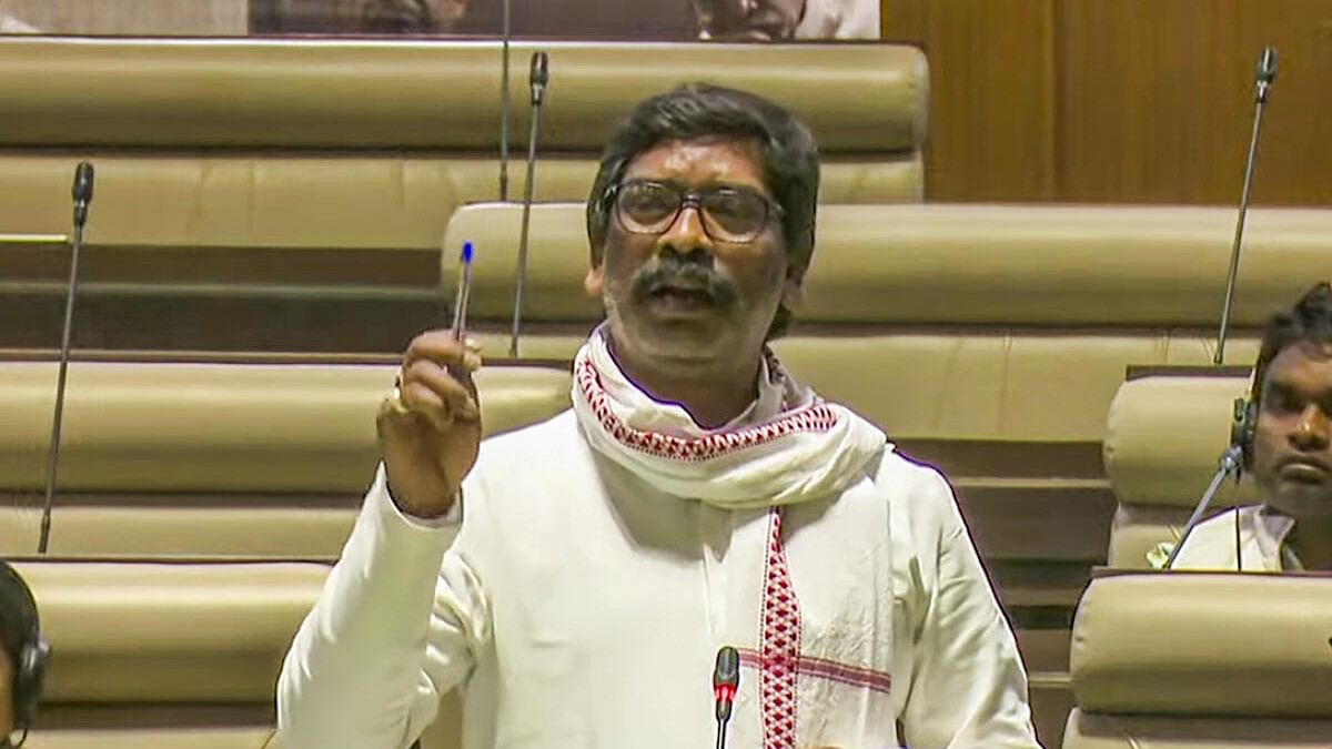 <div class="paragraphs"><p>Fomer Jharkhand chief minister and JMM leader Hemant Soren speaks during a special session of the Jharkhand assembly convened by the Champai Soren government to seek trust vote, in Ranchi</p></div>