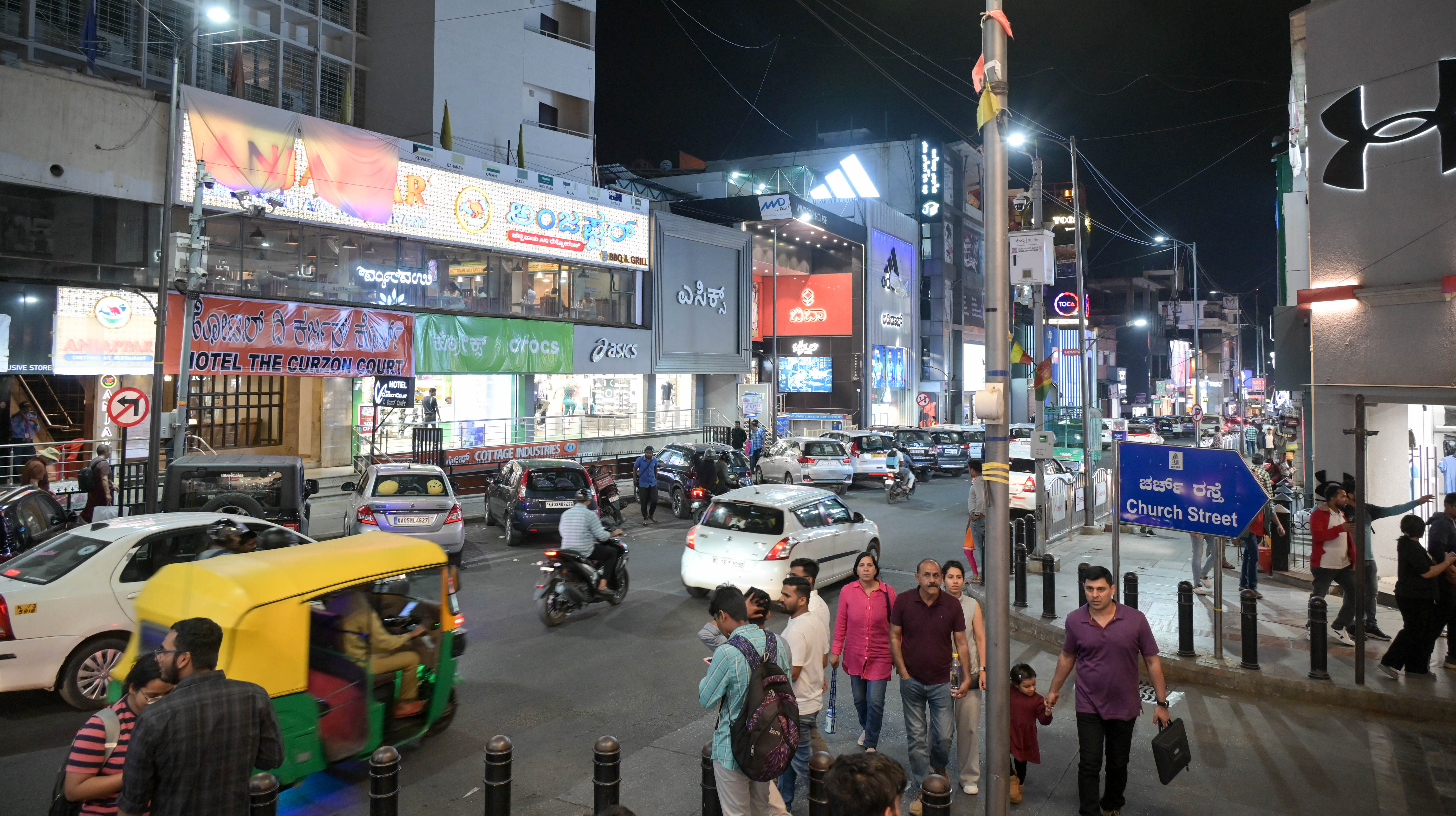 <div class="paragraphs"><p> Brigade road Shops at Night, in Bengaluru on Monday. </p></div>