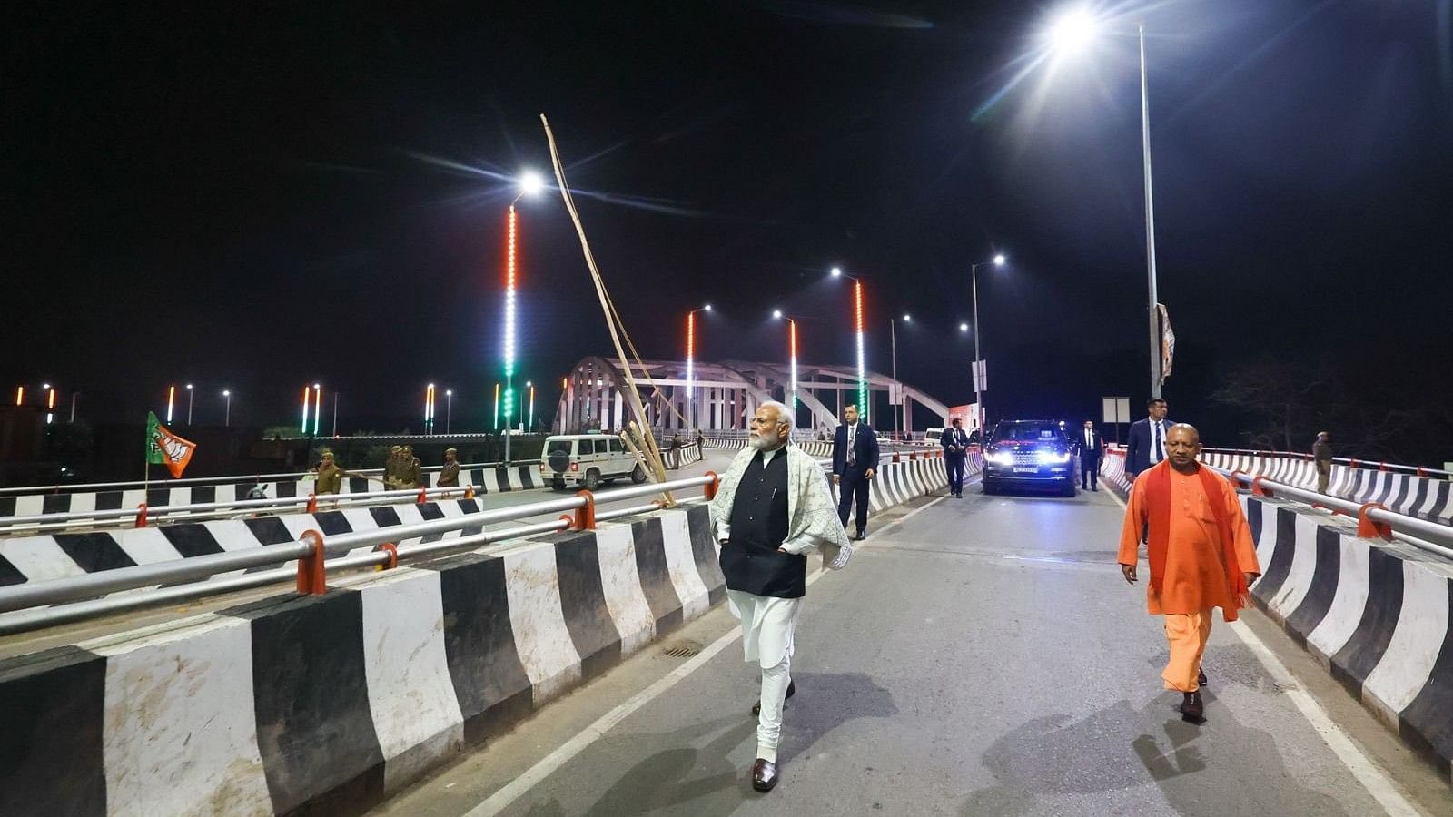 <div class="paragraphs"><p>PM Modi in Varanasi inspecting the&nbsp;Shivpur-Phulwaria-Lahartara Marg. Yogi Adityanath is also visible to the right.&nbsp;</p></div>