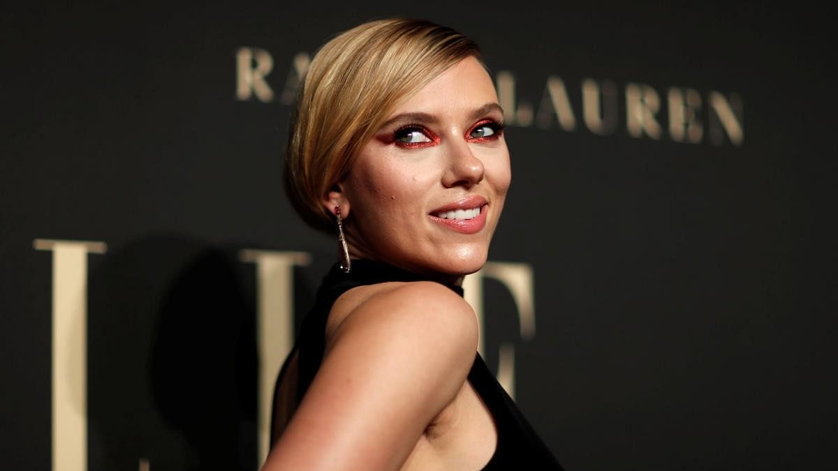 <div class="paragraphs"><p>Scarlett Johansson.</p></div>