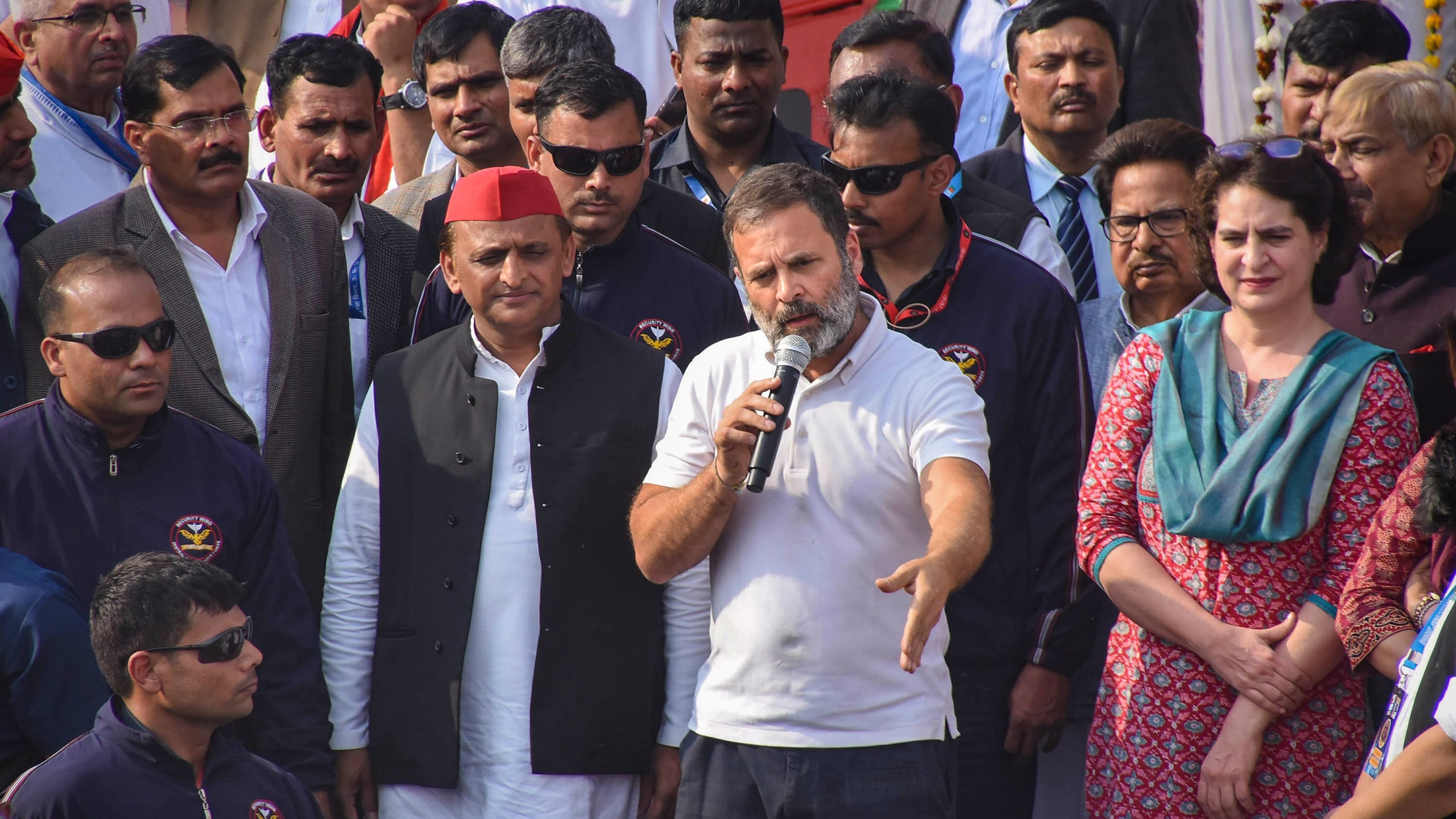 <div class="paragraphs"><p>Congress MP Rahul Gandhi with party leader Priyanka Gandhi and Samajwadi Party chief Akhilesh Yadav during the Bharat Jodo Nyay Yatra, in Agra, Sunday, February 25, 2024. </p></div>