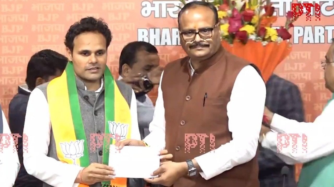 <div class="paragraphs"><p>Ritesh Pandey being welcomed to the BJP fold.&nbsp;</p></div>