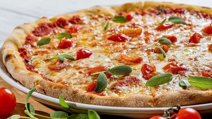 <div class="paragraphs"><p>Representative image of pizza.</p></div>