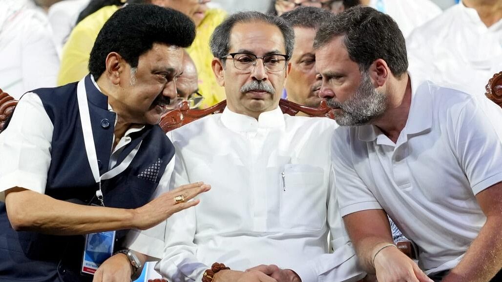 <div class="paragraphs"><p> Congress leader Rahul Gandhi with Tamil Nadu CM M K Stalin and Shiv Sena Chief Uddhav Thackeray at the culmination of the Bharat Jodo yatra, in Mumbai, Sunday, March 17, 2024.</p></div>