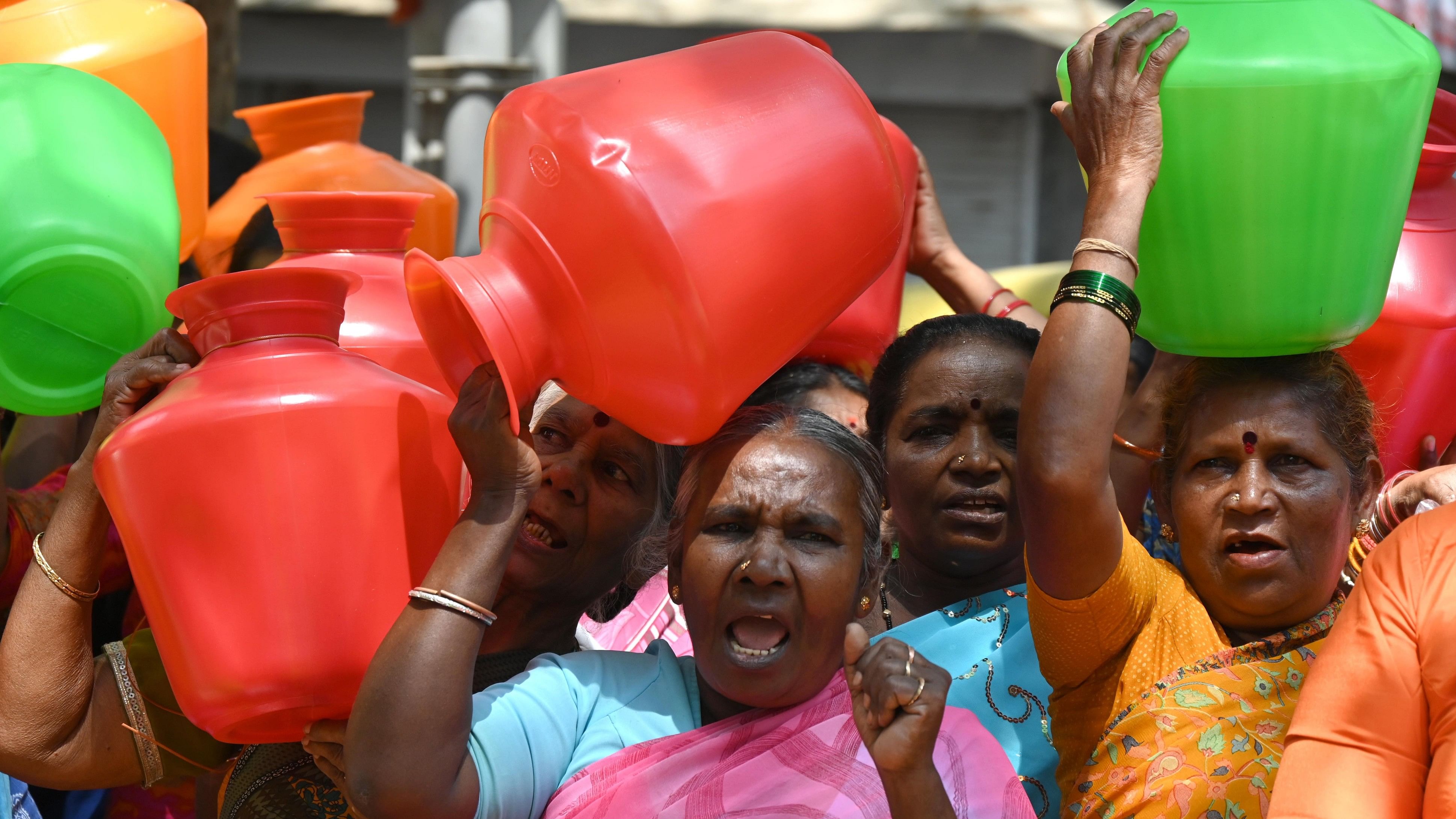 <div class="paragraphs"><p>Cox Town residents protesting against drinking water shortage. </p></div>
