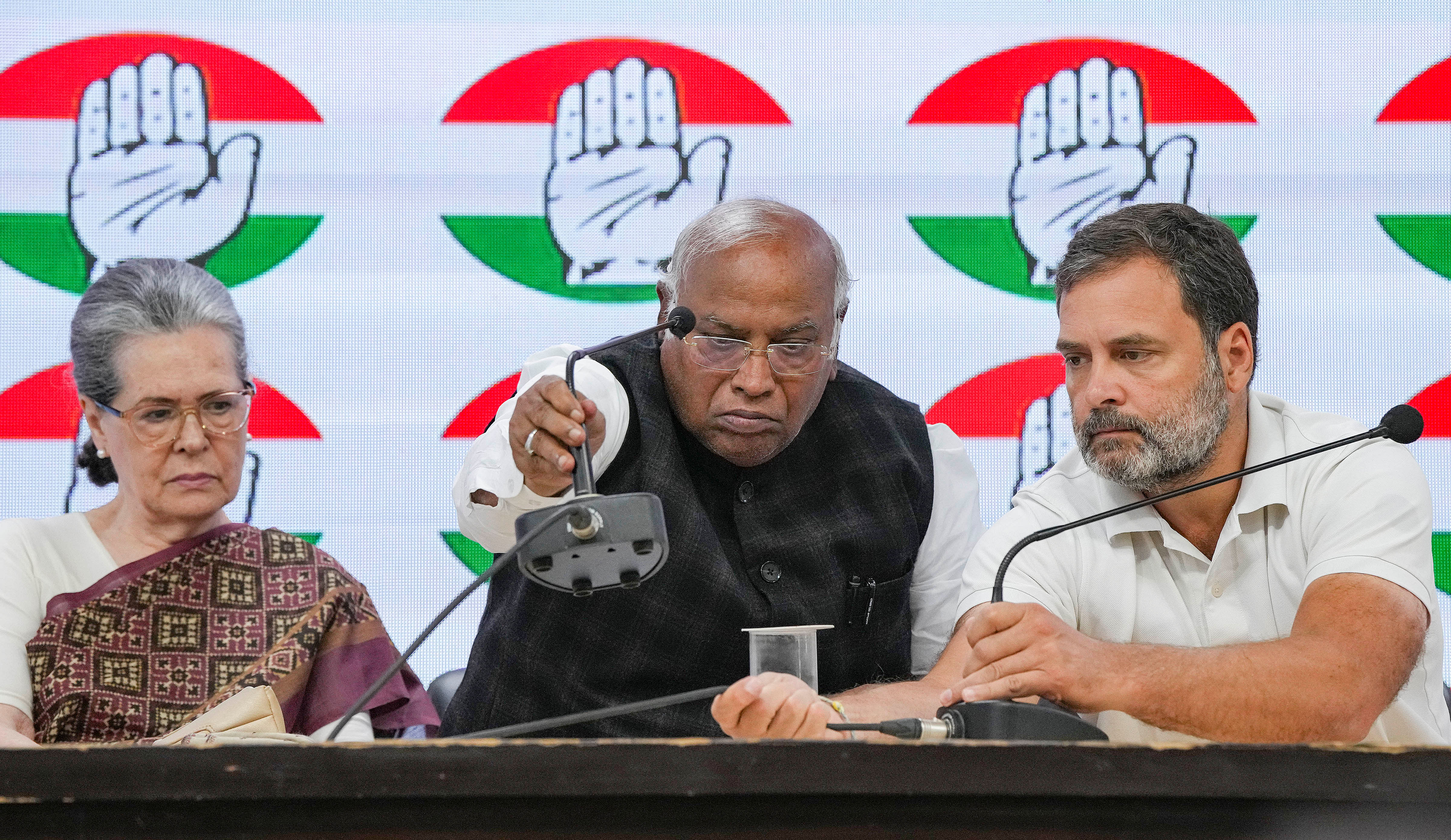 <div class="paragraphs"><p>File photo of&nbsp;Congress President Mallikarjun Kharge and party leaders Sonia Gandhi and Rahul Gandhi.</p></div>