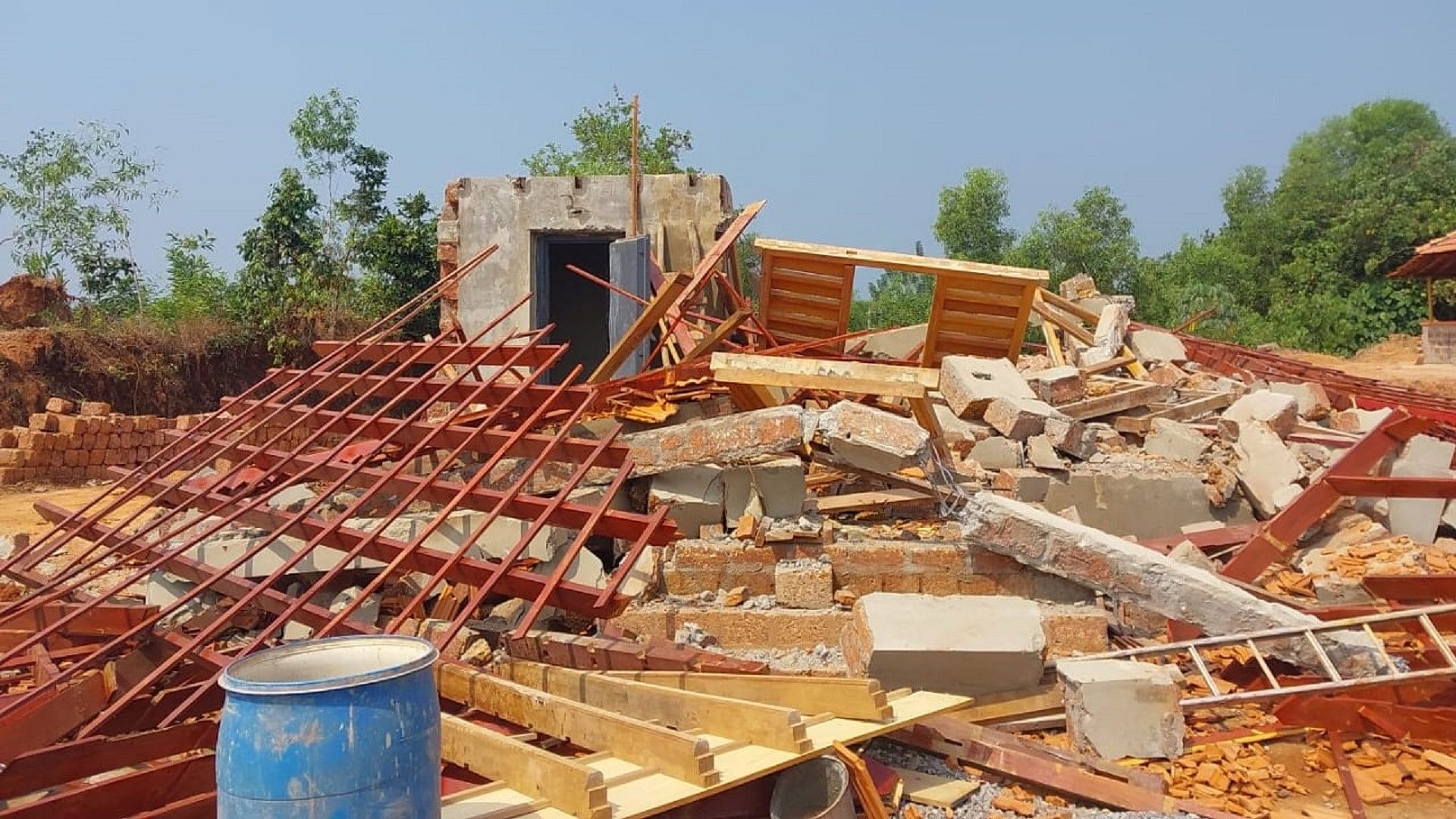 <div class="paragraphs"><p>A view of the demolished "Bhandara mane" adjacent to the Kondana Daivasthana in Kotekar town panchayat limits. </p></div>