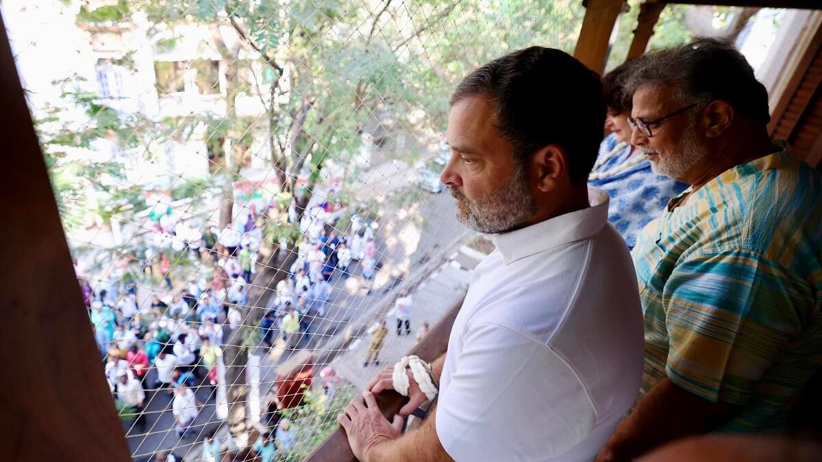 <div class="paragraphs"><p>Congress leader Rahul Gandhi with the great-grandson of Mahatma Gandhi Tushar Gandhi at Mani Bhavan, the home of Mahatma Gandhi, in Mumbai.</p></div>