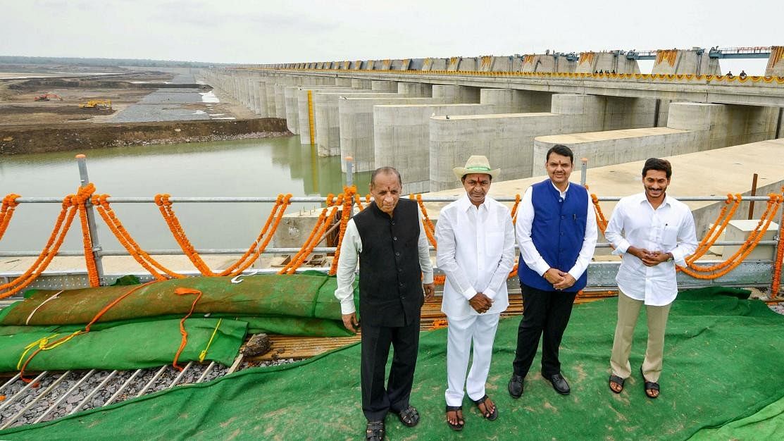 <div class="paragraphs"><p>In this 2019 file photo, former Telangana CM K Chandrasekhar Rao (second from left) is seen with former Governor ESL Narasimhan,&nbsp;former Maharashtra Chief Minister Devendra Fadnavis and Andhra Pradesh Chief Minister YS Jaganmohan Reddy at the inauguration of the Kaleshwaram Lift Irrigation Project (KLIP) works at Kaleshwaram, Bhoopalpally.</p></div>