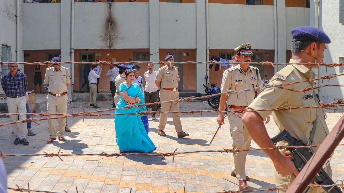 <div class="paragraphs"><p>Police investigate the Gujarat University hostel campus where students hailing from different foreign countries were assaulted allegedly by a group of persons over the issue of offering Namaz, in Ahmedabad.</p></div>