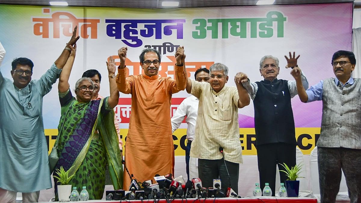 <div class="paragraphs"><p>File photo of&nbsp;Shiv Sena (Uddhav Balasaheb Thackeray) chief Uddhav Thackeray with Vanchit Bahujan Aghadi leader Prakash Ambedkar and others in Mumbai.</p></div>