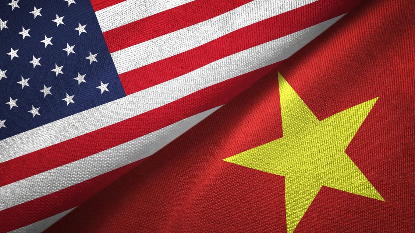 <div class="paragraphs"><p>The flags of US and Vietnam.</p></div>