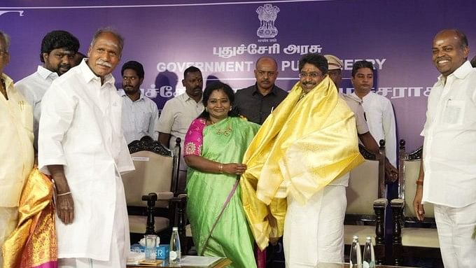 <div class="paragraphs"><p>Lt Governor Tamilisai Soundararajan administered the oath of office and secrecy to the legislator from Karaikal (North) at a ceremony which lasted ten minutes.</p></div>