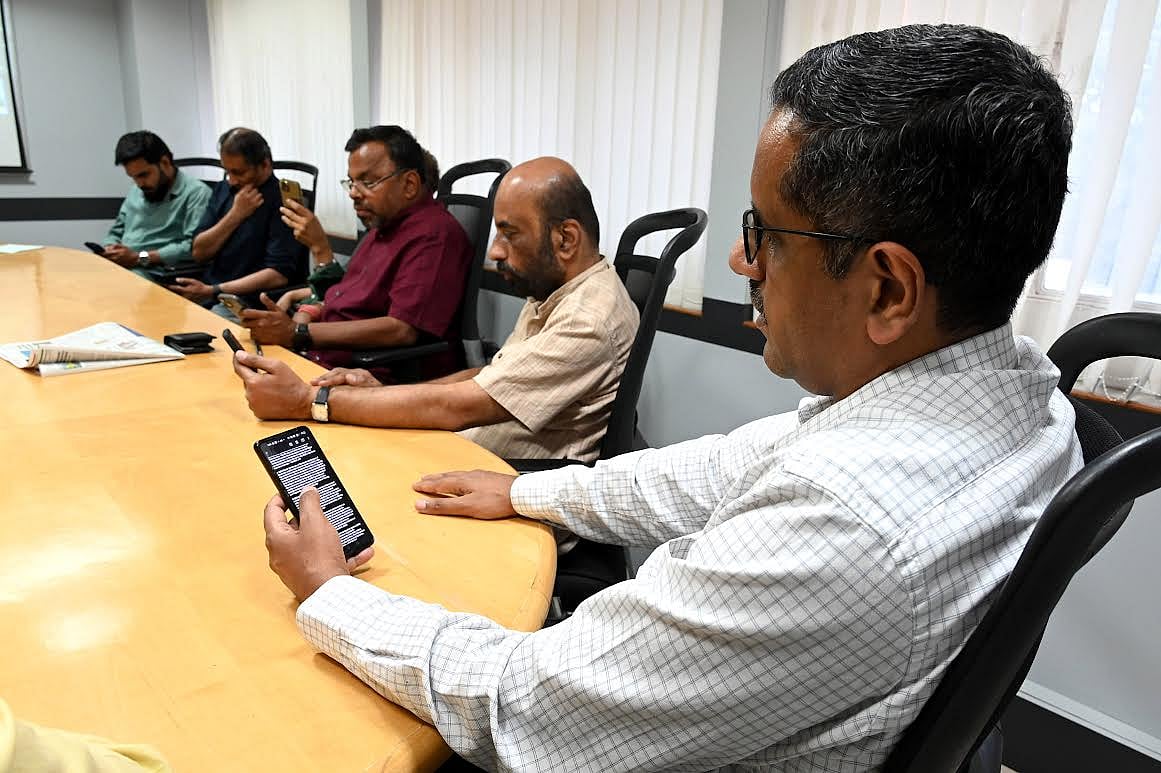 6 am: Editor hands you your newspaper