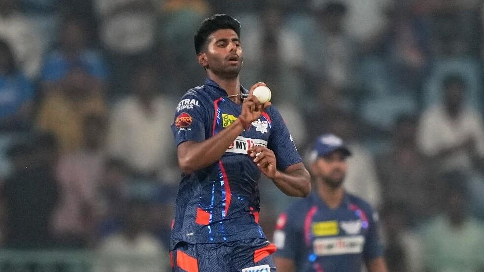 <div class="paragraphs"><p>Lucknow Super Giants' Mayank Yadav bowls a delivery during the Indian Premier League (IPL) 2024 T20 cricket match between Lucknow Super Giants and Punjab Kings, at the Bharat Ratna Shri Atal Bihari Vajpayee Ekana Stadium, in Lucknow.</p></div>