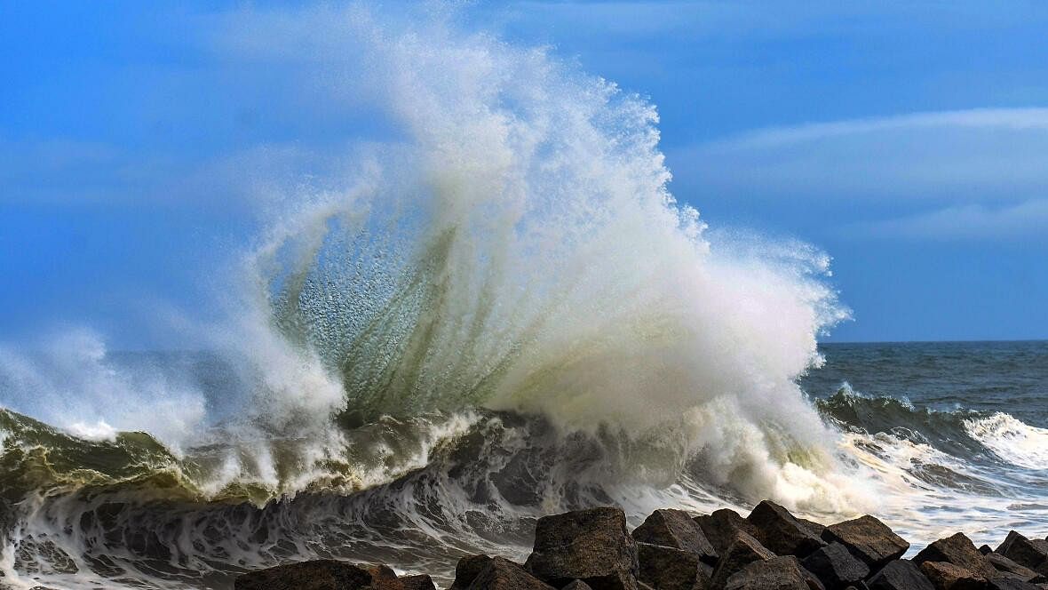 <div class="paragraphs"><p>Representative image of a coast.</p></div>