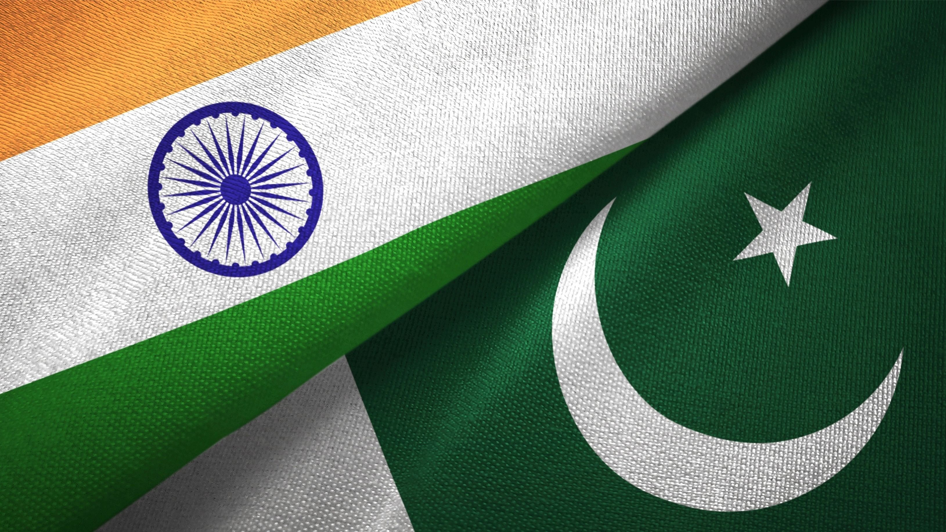 <div class="paragraphs"><p>Flags of India and Pakistan.</p></div>