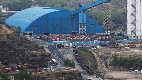 <div class="paragraphs"><p>A  coal mine in Shaanxi province, China.</p></div>