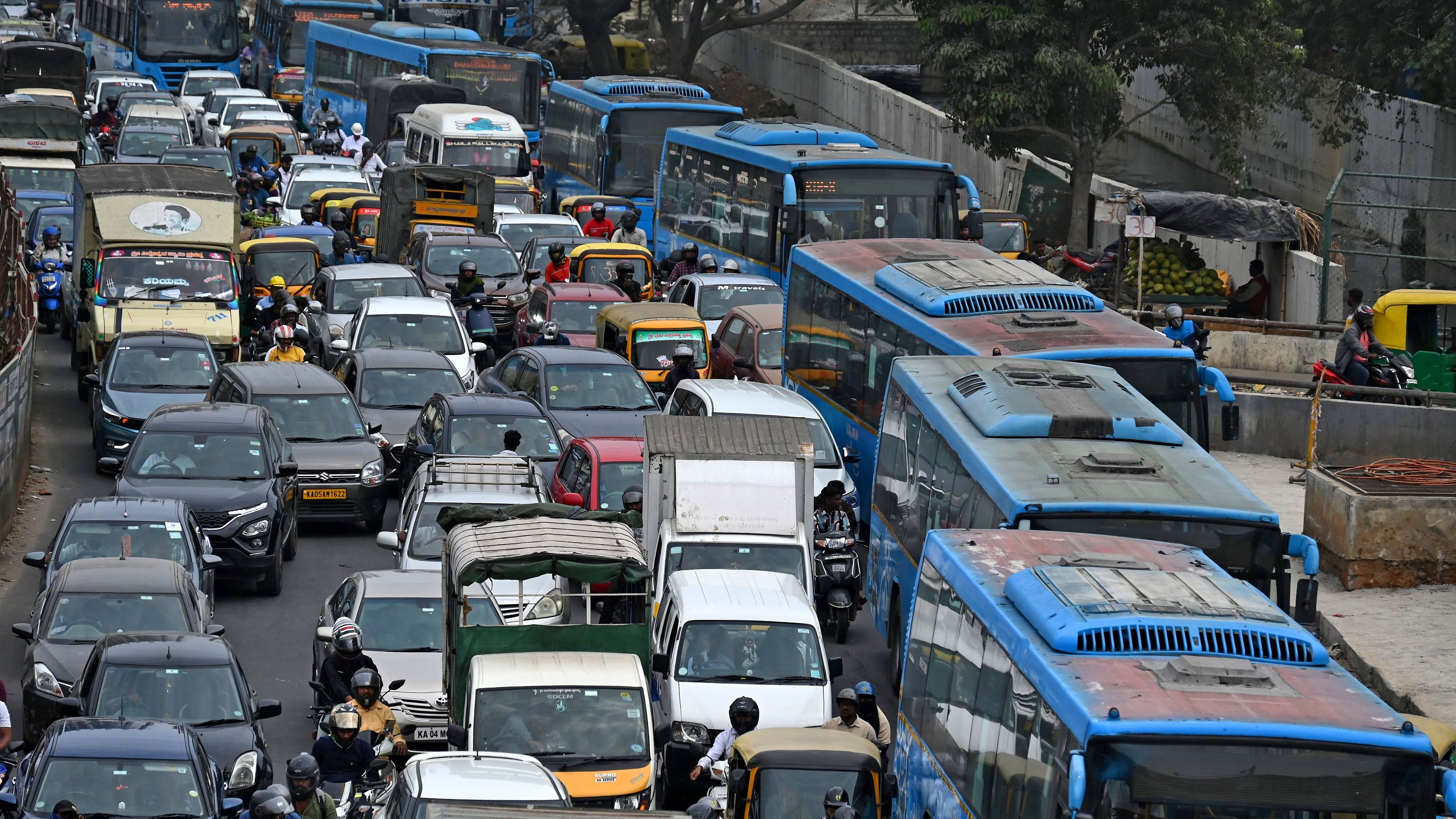 <div class="paragraphs"><p>Despite the huge number of vehicles, Bengaluru has proven to be less polluted than many other metropolitan cities. </p></div>