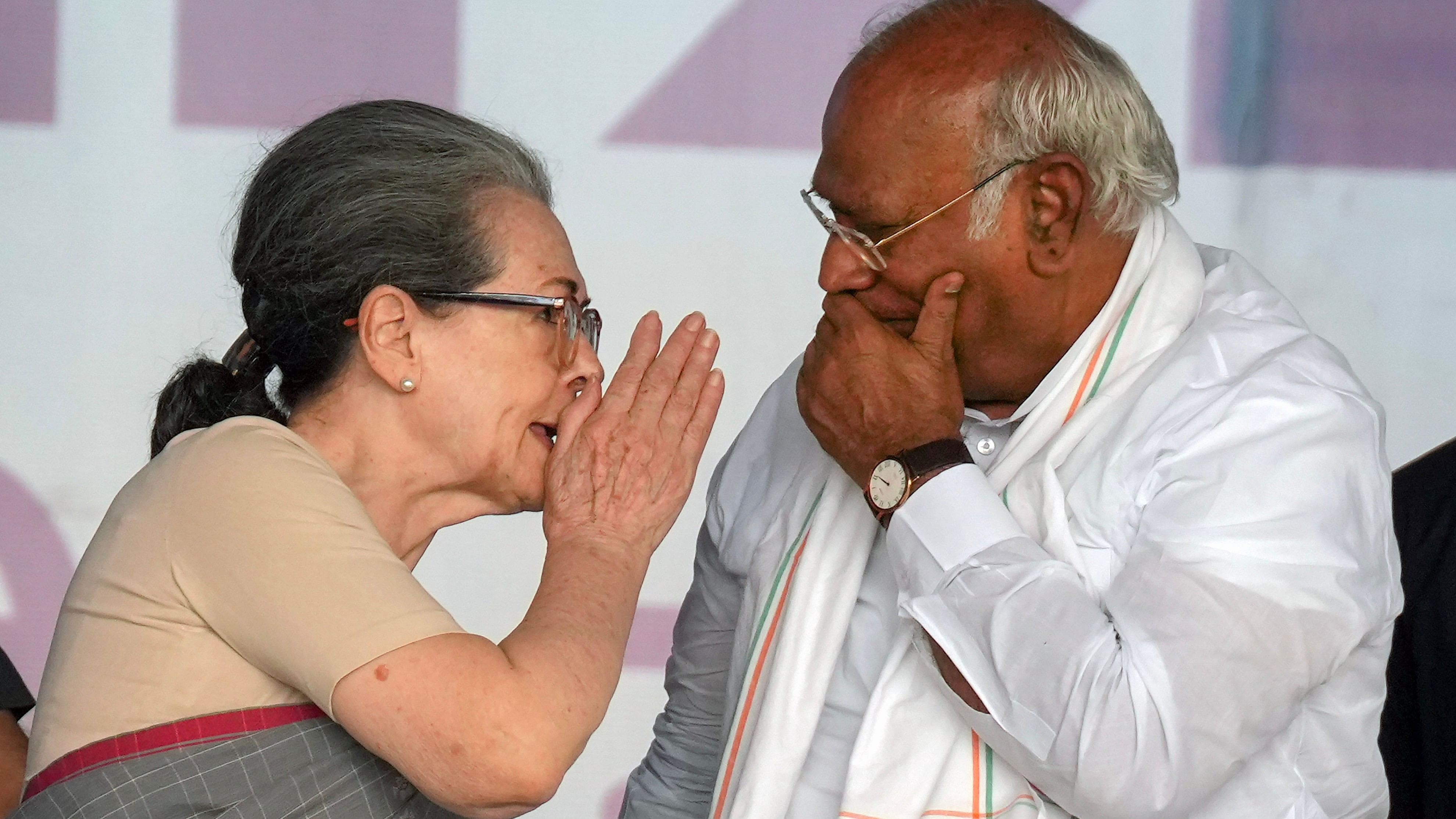 <div class="paragraphs"><p>Congress leaders Sonia Gandhi and Mallikarjun Kharge.</p></div>