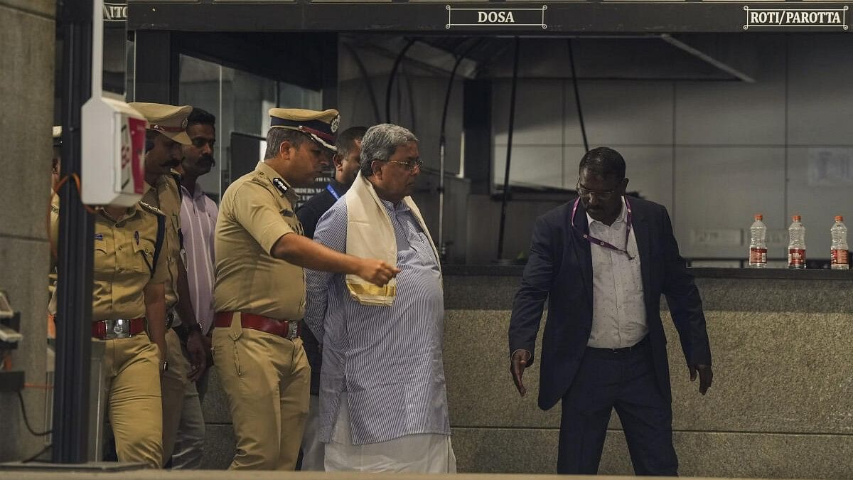 <div class="paragraphs"><p>Karnataka Chief Miniter Siddaramaiah visits the Rameshwaram Cafe blast site in Bengaluru.</p></div>