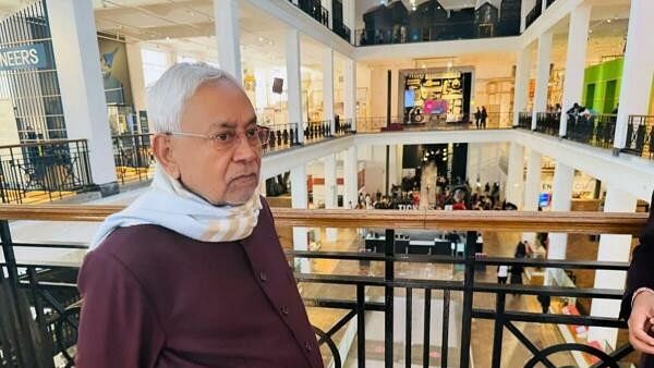 <div class="paragraphs"><p>Bihar Chief Minister Nitish Kumar visits the Science Museum, in London.</p></div>