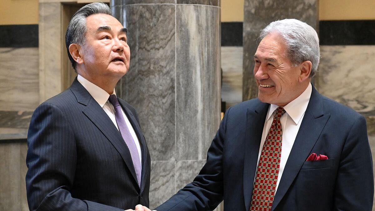 <div class="paragraphs"><p>Wang Yi and Winston Peters</p></div>