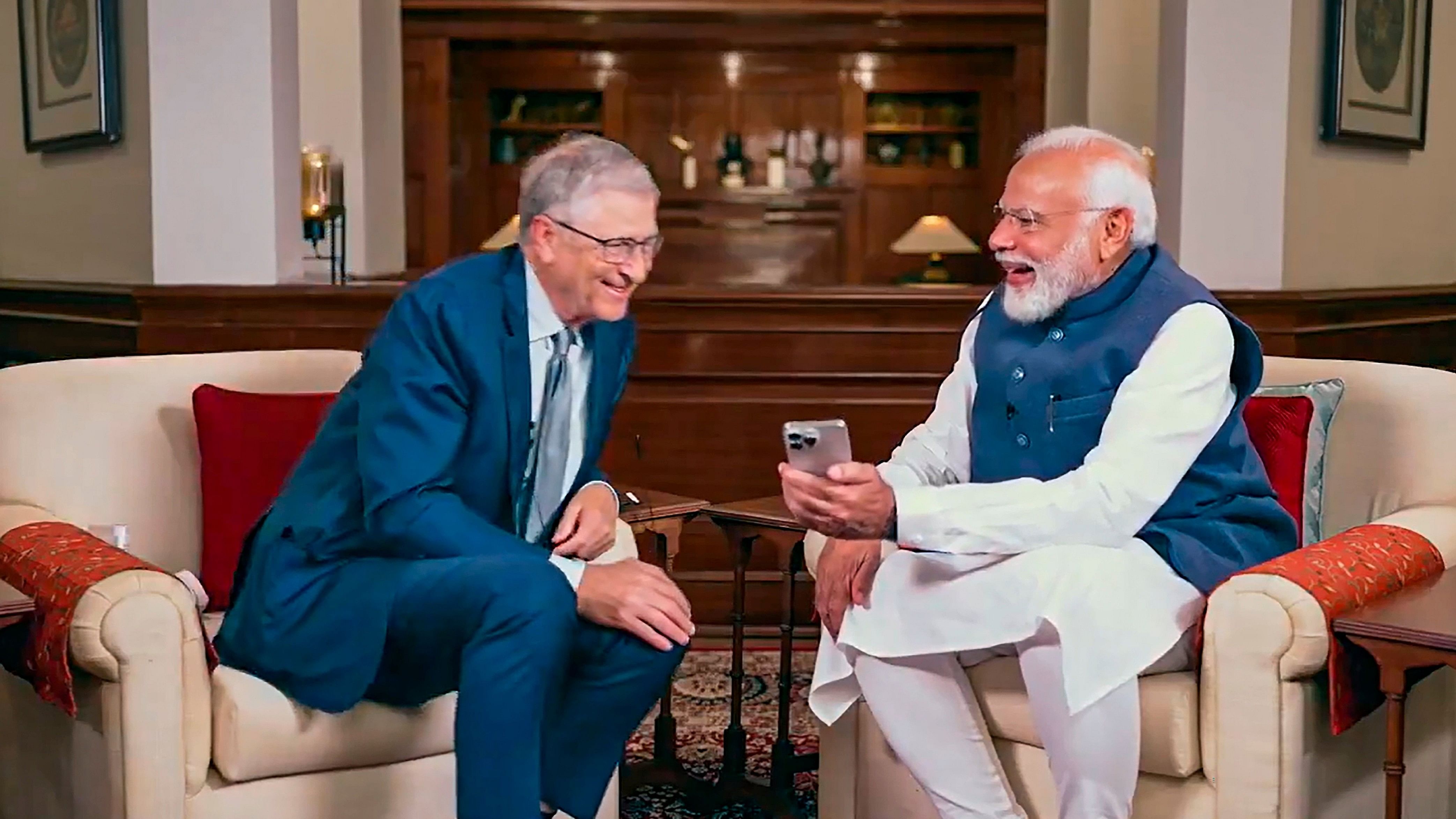 <div class="paragraphs"><p> Microsoft co-founder Bill Gates with Prime Minister Narendra Modi<em> </em> during a meeting at his residence, in New Delhi</p></div>