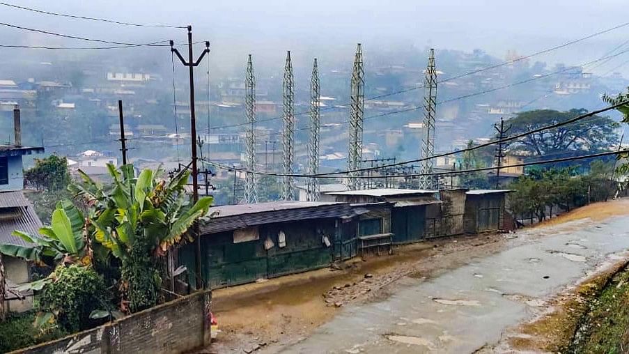 <div class="paragraphs"><p>Shops and commercial establishments remained closed, and most vehicles were off the roads as the Eastern Nagaland People's Organisation called for the shutdown to press for its demand.</p></div>