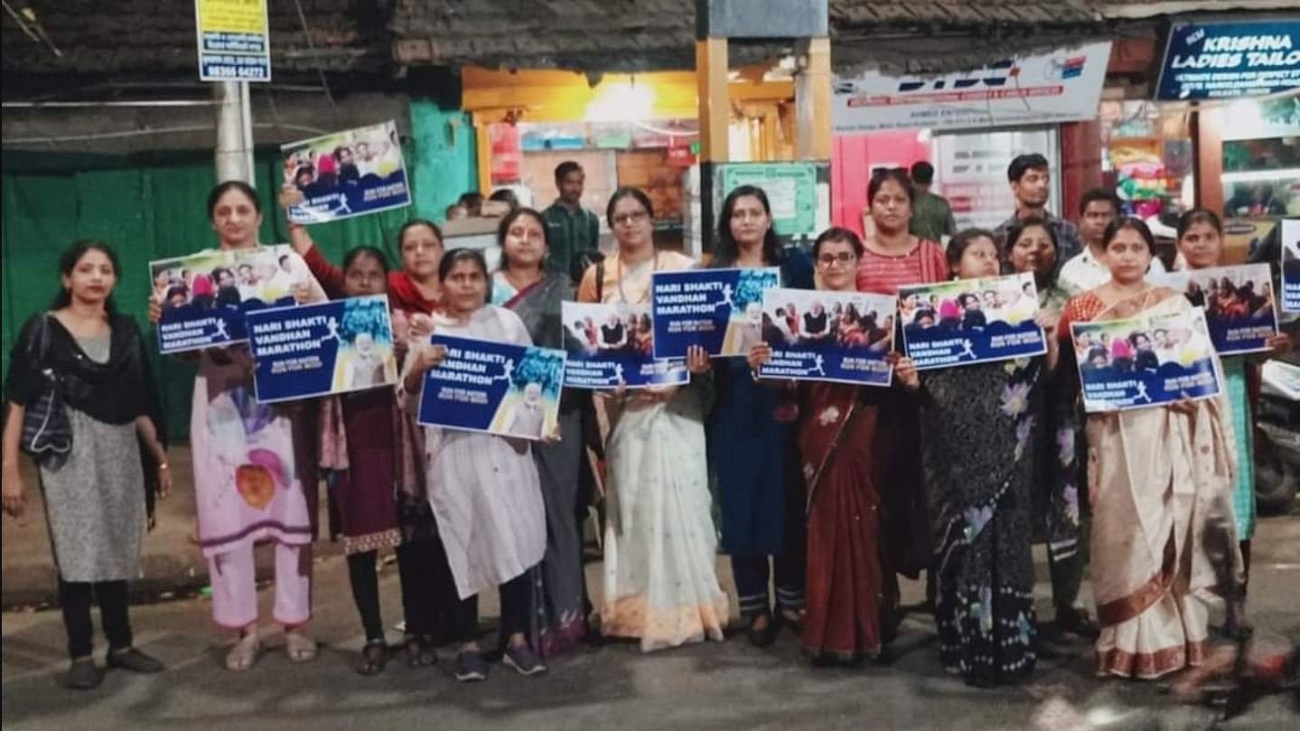 <div class="paragraphs"><p>BJP's Mahila Morcha members during their 'Shakti Vandan Run' in North Kolkata.</p></div>