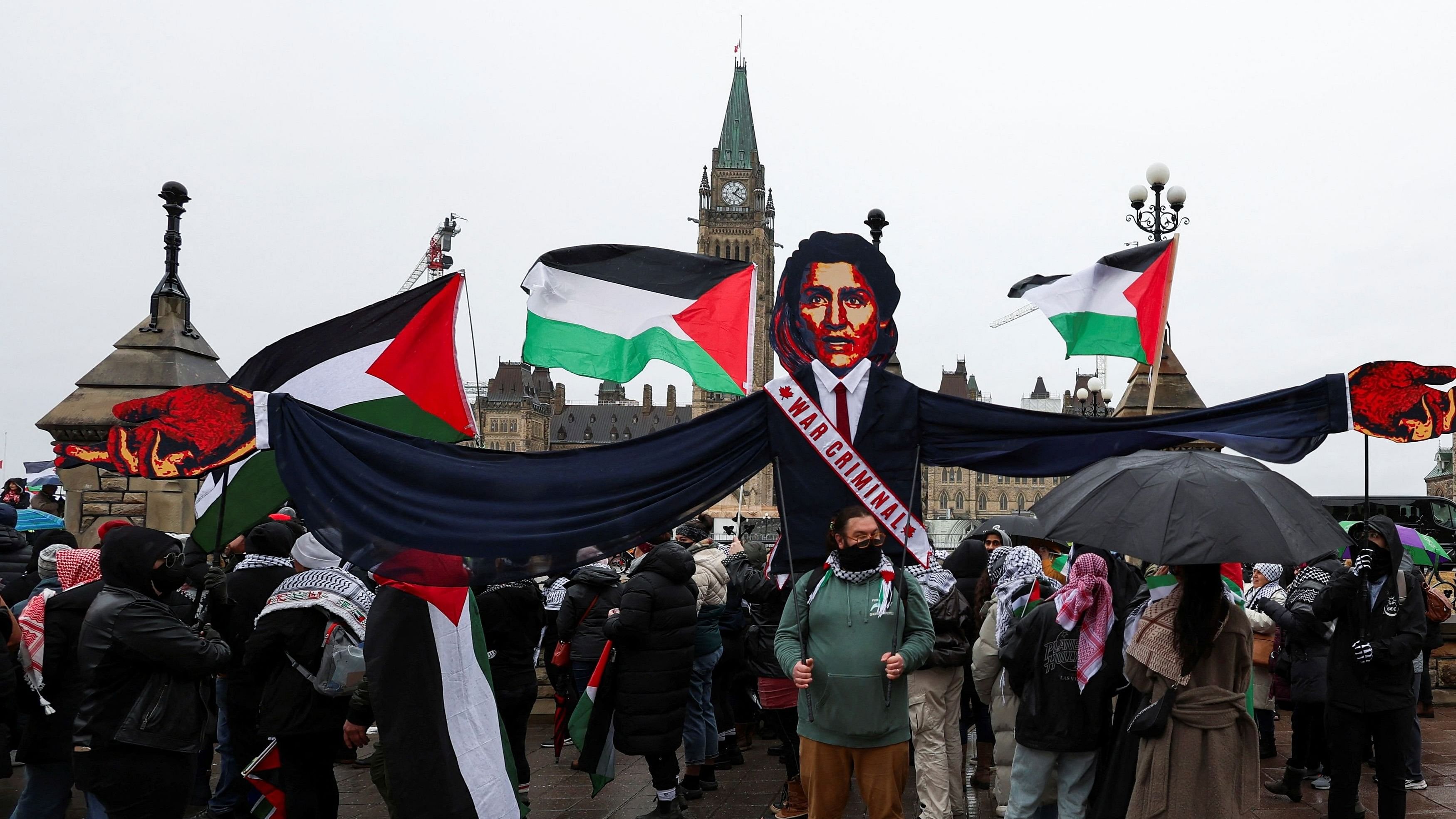 <div class="paragraphs"><p>Protesters hold an effigy of Canada’s Prime Minister Justin Trudeau during a rally to call for a ceasefire, amid the ongoing conflict between Israel and the Palestinian Islamist group Hamas in Gaza, on Parliament Hill in Ottawa, Ontario, Canada March 9, 2024. </p></div>