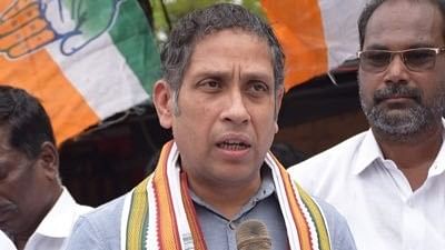 <div class="paragraphs"><p>File photo of&nbsp;Congress leader Praveen Chakravarty</p></div>