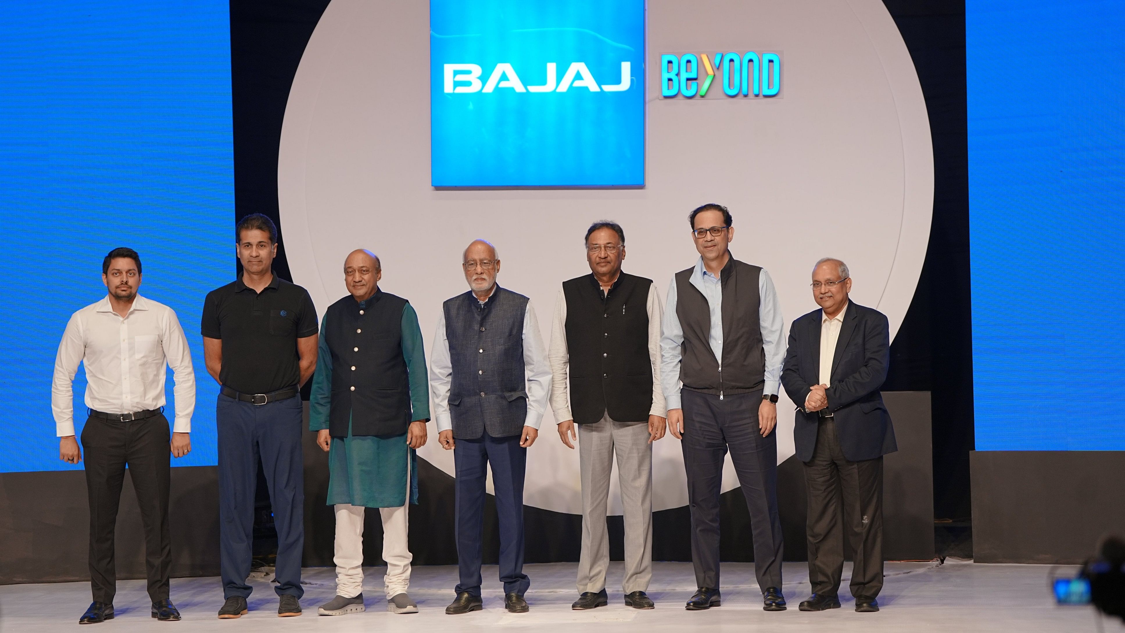 <div class="paragraphs"><p>Bajaj Group pledges 5000 crore for social impact, aiming to benefit 2 crore Indians over 5 years through skill development under 'Bajaj Beyond'. </p></div>