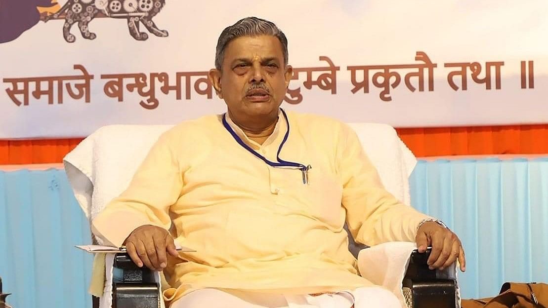 <div class="paragraphs"><p>Dattatreya Hosabale</p></div>