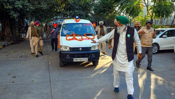 <div class="paragraphs"><p>Mortal remains of Shubhkaran Singh, a farmer who was killed in the ongoing 'Delhi Chalo' protest, being take to his hometown from Rajindra Hospital, in Patiala district, Thursday, February 29, 2024.</p></div>