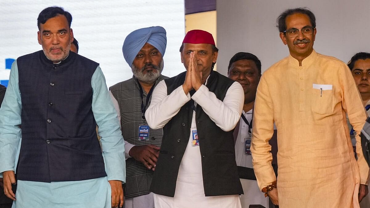 <div class="paragraphs"><p>Shiv Sena (UBT) chief Uddhav Thackeray, SP's Akhilesh Yadav and AAP's Gopal Rai during I.N.D.I.A. bloc's 'Loktantra Bachao Rally' at Ramleela Maidan, in New Delhi, Sunday, March 31, 2024.</p></div>