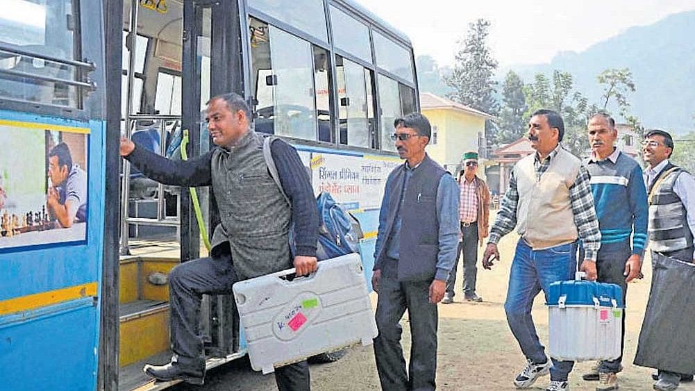 <div class="paragraphs"><p>Representative image of officials leave for polling stations from in Himachal Pradesh.</p></div>