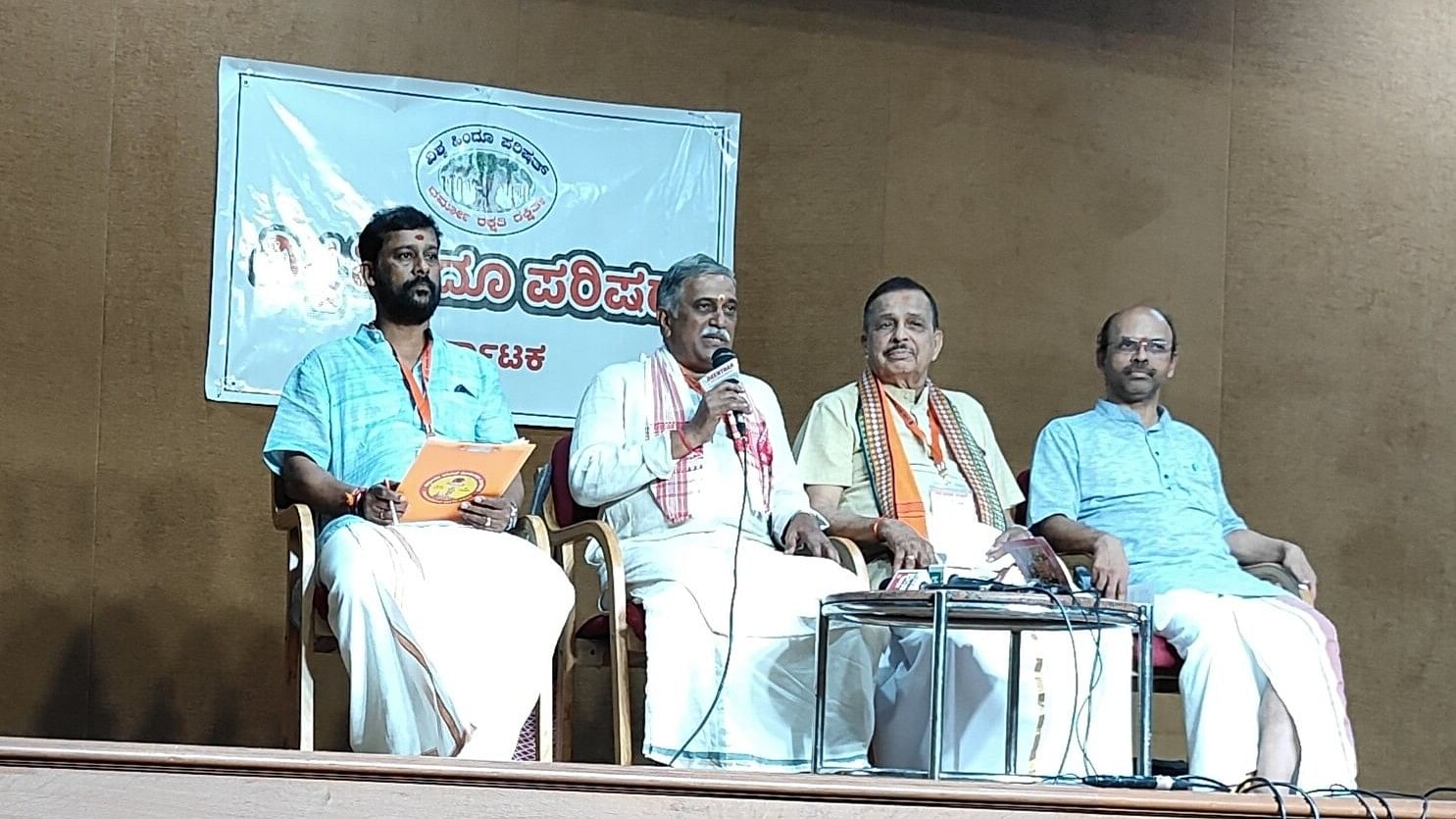<div class="paragraphs"><p>VHP Central Joint General Secretary K Sthanumalayan speaks to mediapersons in Mangaluru. </p></div>