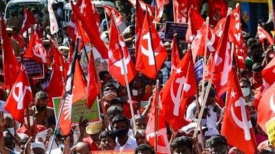 <div class="paragraphs"><p>Communist Party of India (CPI) activists carry the part flags in a Chennai rally.</p></div>