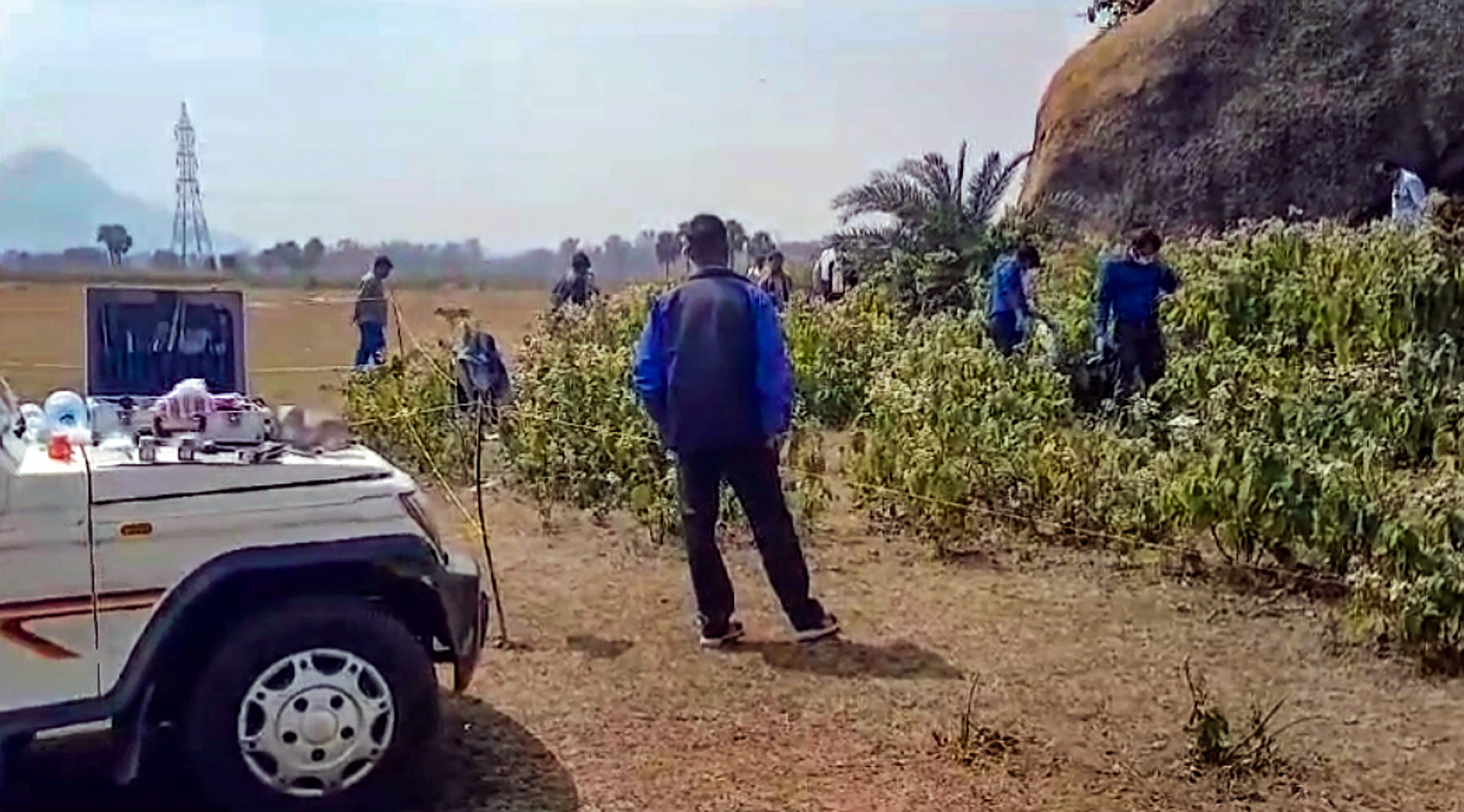 <div class="paragraphs"><p>Crime Investigation Department (CID) team inspects the spot where a 45-year-old foreign female tourist was allegedly gang raped, in Dumka district of Jharkhand, Sunday, March 3.</p></div>