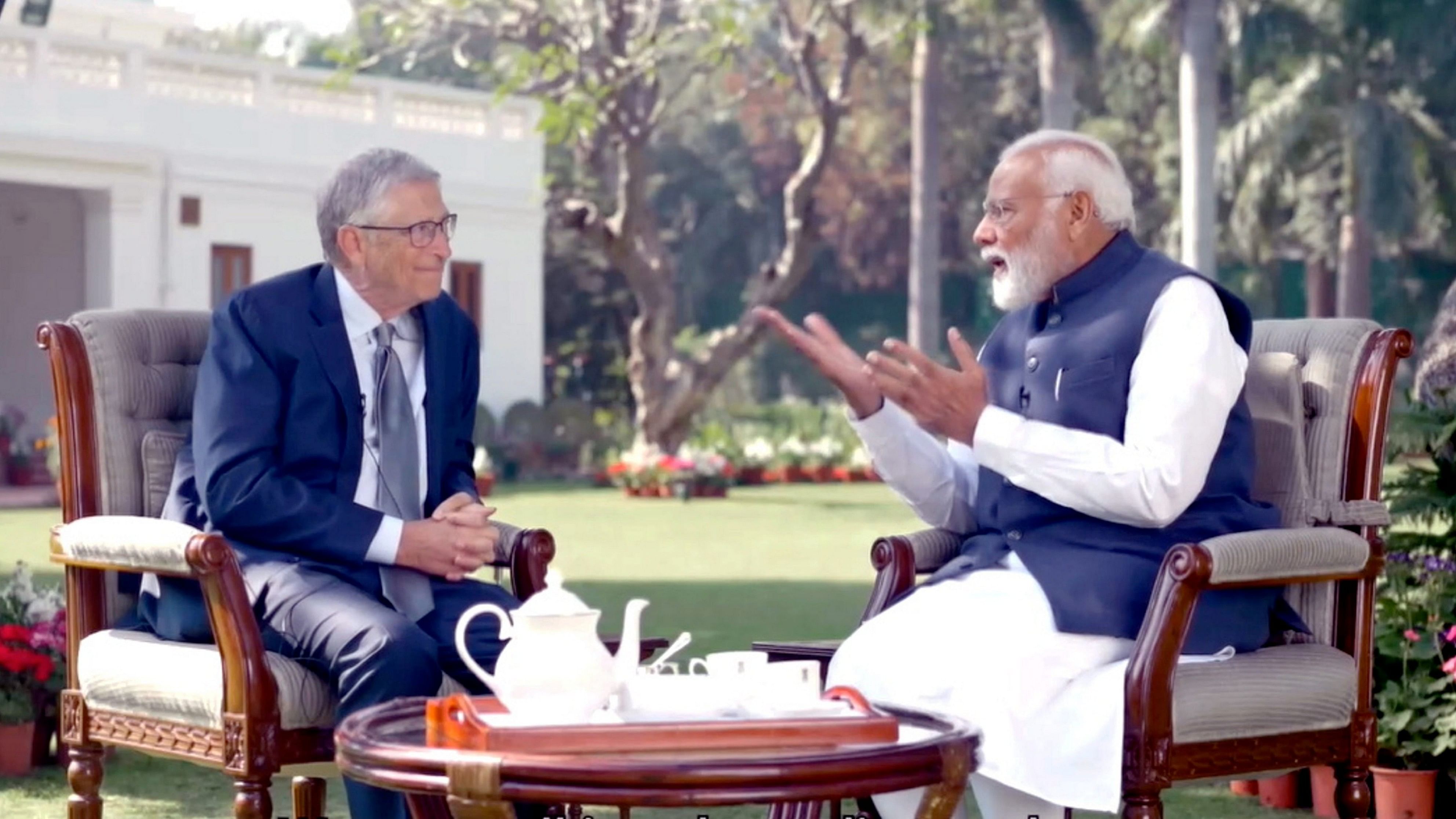 <div class="paragraphs"><p>Microsoft co-founder Bill Gates with Prime Minister Narendra Modi.</p></div>
