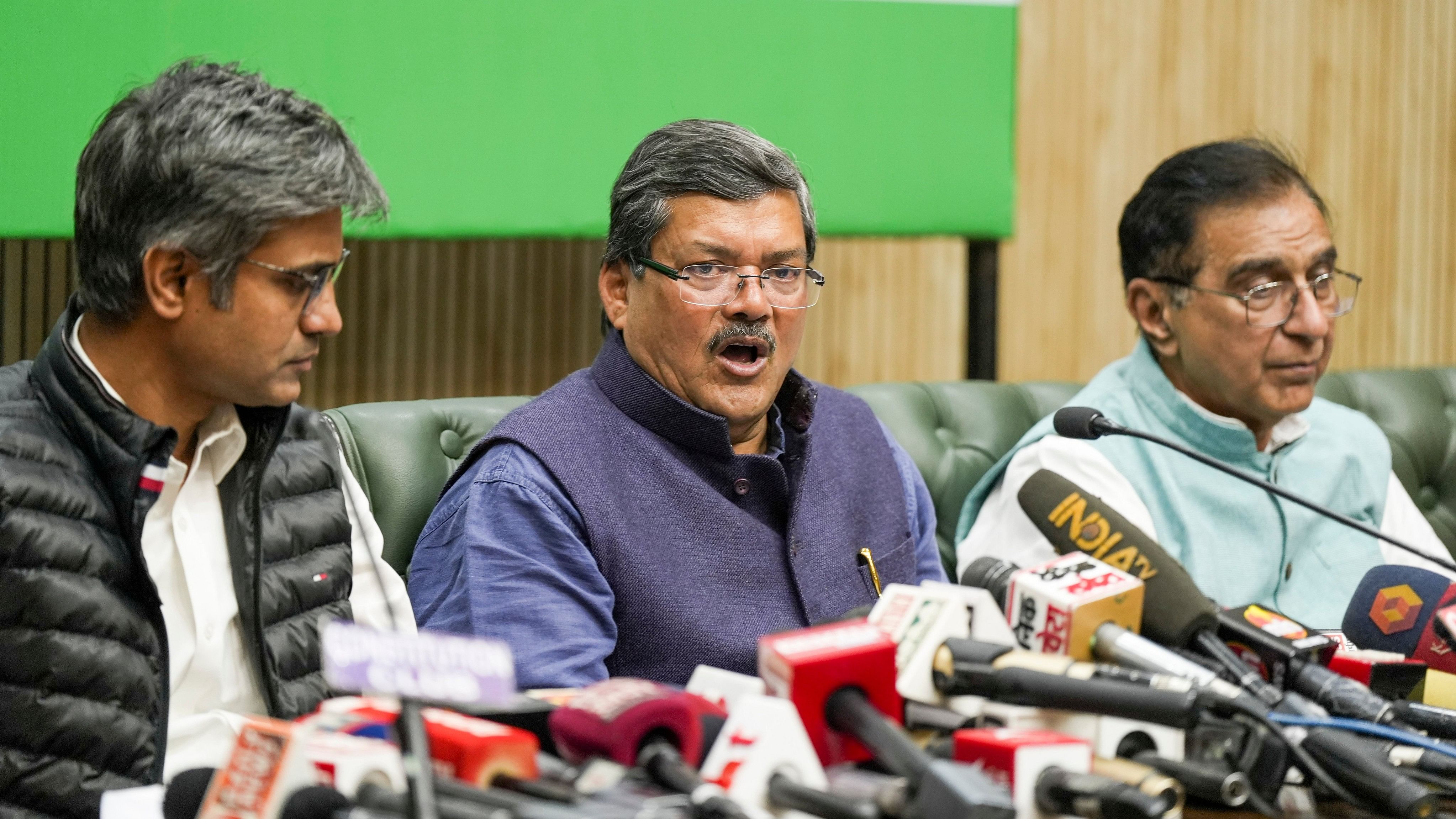 <div class="paragraphs"><p>AAP leader Sandeep Pathak with Congress leaders Mukul Wasnik and Deepak Babaria during a joint press conference, in New Delhi, Saturday, Feb. 24, 2024. </p></div>