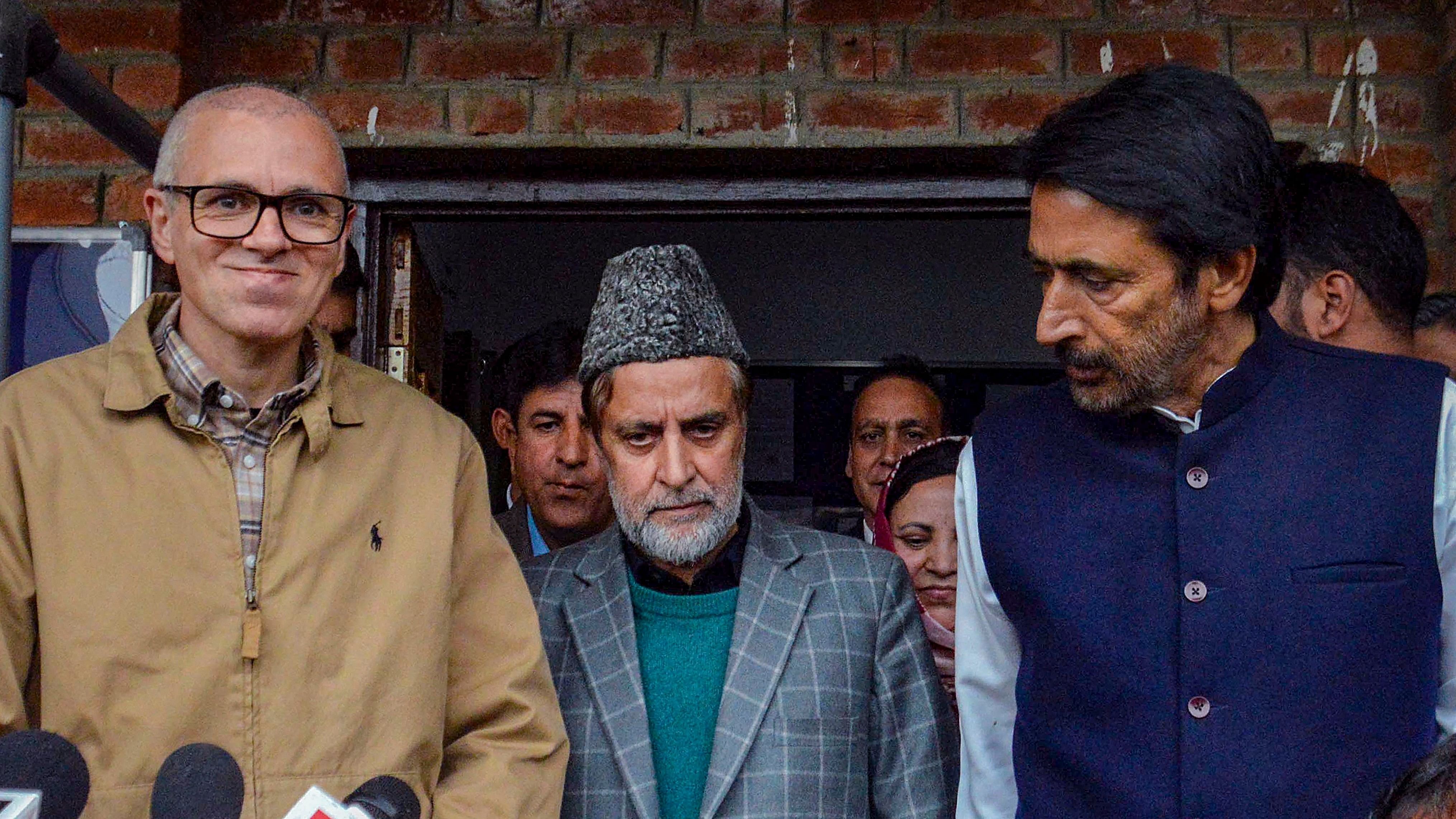 <div class="paragraphs"><p>J&amp;K National Conference candidate Mian Altaf Ahmad with NC Vice President Omar Abdullah and Congress General Secretary Ghulam Ahmad Mir after filing his nomination papers for the Lok Sabha elections, in Anantnag district.</p></div>