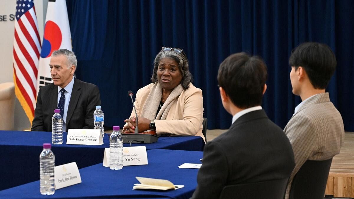 <div class="paragraphs"><p>U.S. Ambassador to the United Nations Linda Thomas-Greenfield talks with a group of young North Korean defectors at the American Diplomacy House in Seoul, South Korea.</p></div>