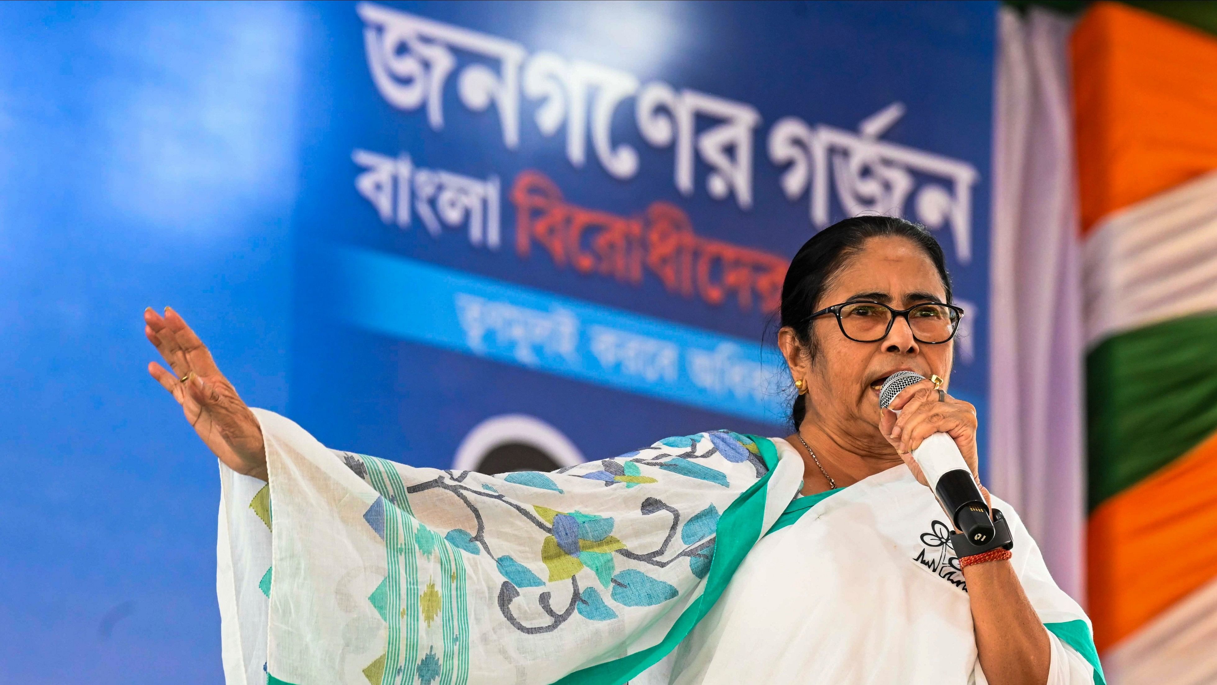 <div class="paragraphs"><p> West Bengal Chief Minister and TMC chief Mamata Banerjee addresses a public meeting in support of party candidate Dev at Ghatal.</p></div>