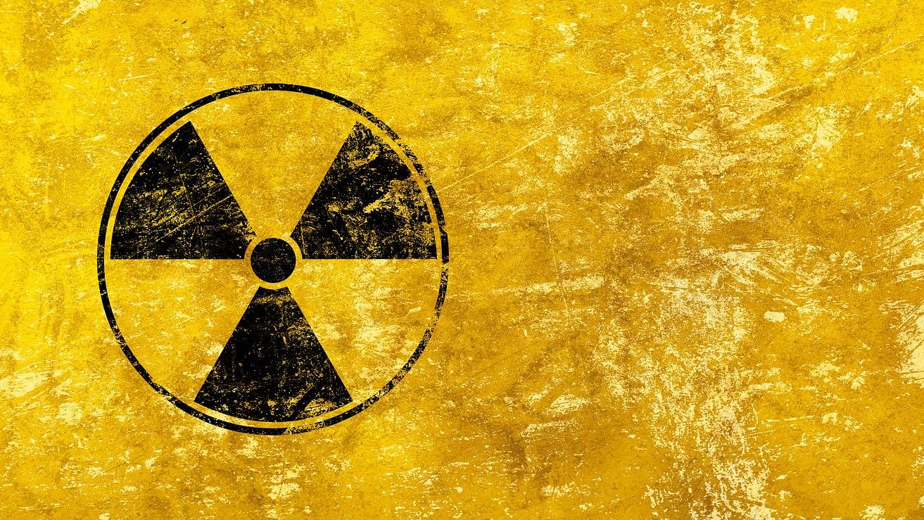 <div class="paragraphs"><p>Radiation sign.</p></div>