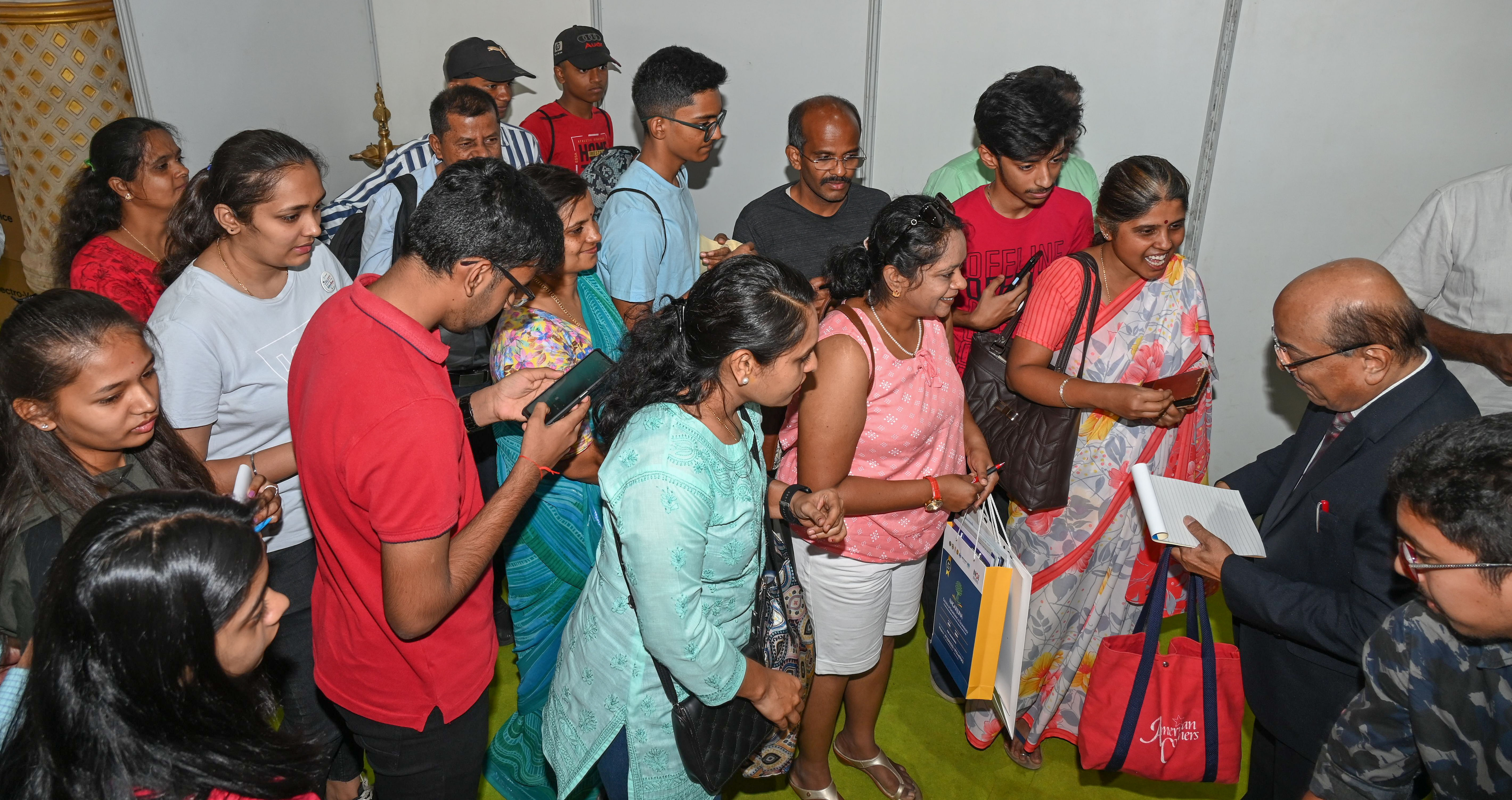 <div class="paragraphs"><p>Parents and students interact with academician and orator Gururaj Karajagi at ‘Eduverse,’ the 14th edition of the education expo organised by Deccan Herald and Prajavani at Palace Grounds in Bengaluru on Sunday. </p></div>