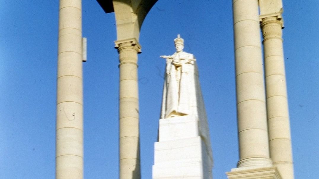 <div class="paragraphs"><p>The India Gate, designed by Thomas Tyrwhitt, replaced a much lower gate that was erected by Brighton Corporation following its purchase of the Pavilion in 1850.</p></div>