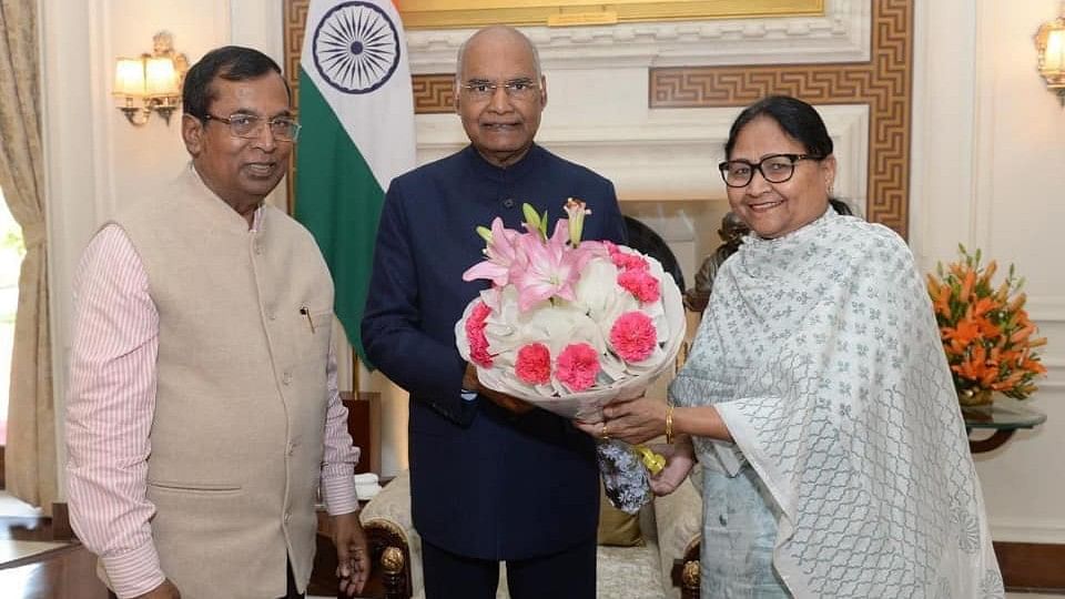 <div class="paragraphs"><p>(From right)&nbsp;Anita Som Parkash with former President Ram Nath Kovind.</p></div>