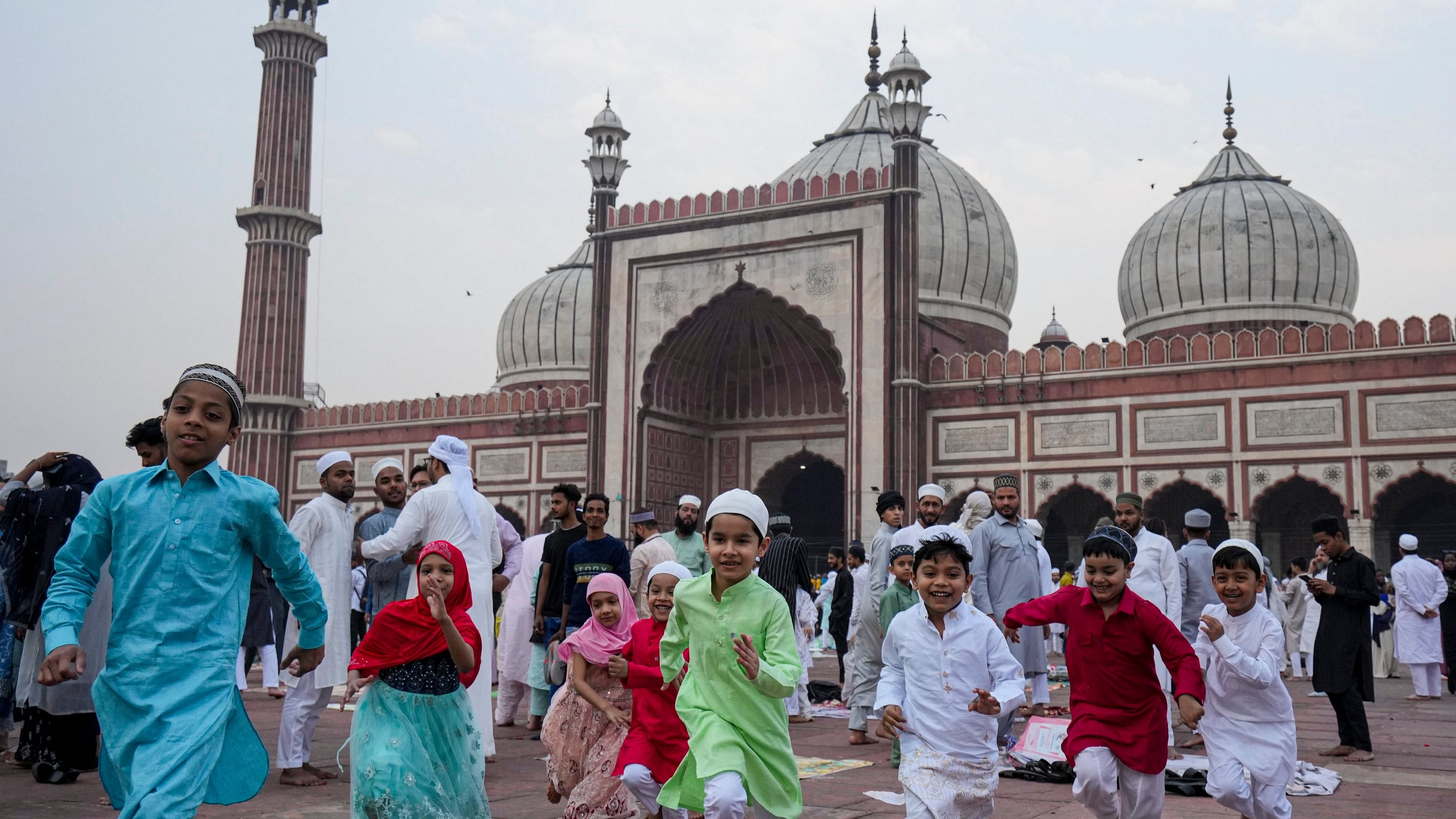 <div class="paragraphs"><p>Eid celerbations in India.</p></div>